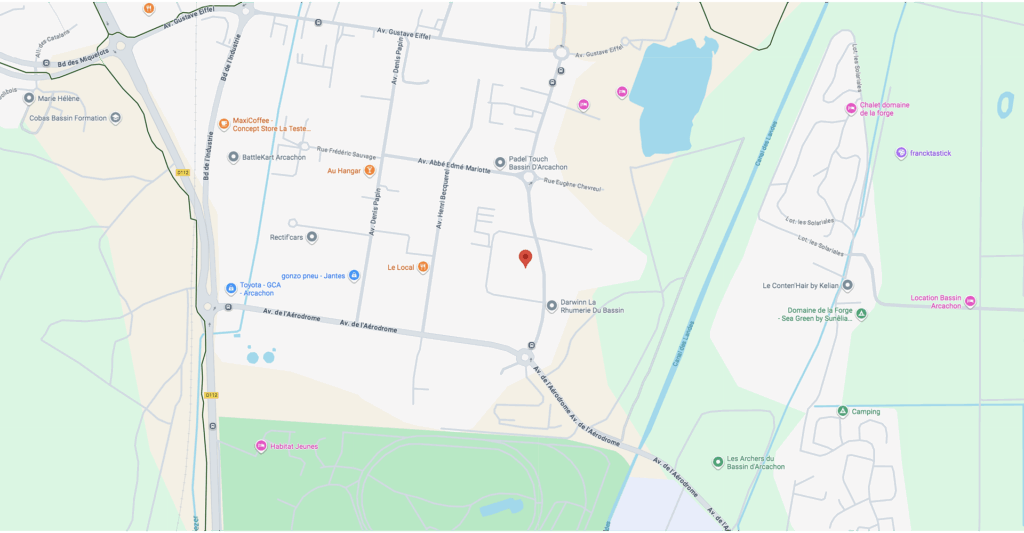 Carte Arcachon: Commerces, routes et points d'intérêt Carte routière d'Arcachon: Av. Aérodrome, Bd Industrie. Commerces: MaxiCoffee, Toyota, Padel Touch, Le Local, Darwin La Rhumerie. Marqueur rouge central.